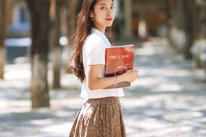 Thạc sĩ khoa học trẻ Hải Hà - Nàng thơ TVC của các nhãn hàng với profile ‘cực chất’